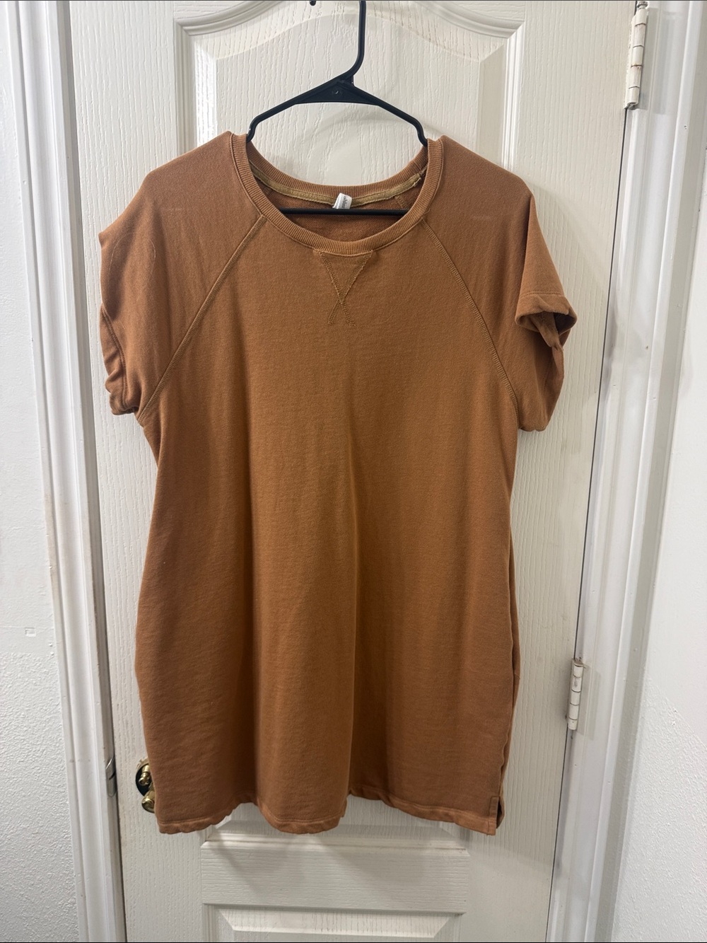 Women's Short Sleeve Crewneck Top in Rust
